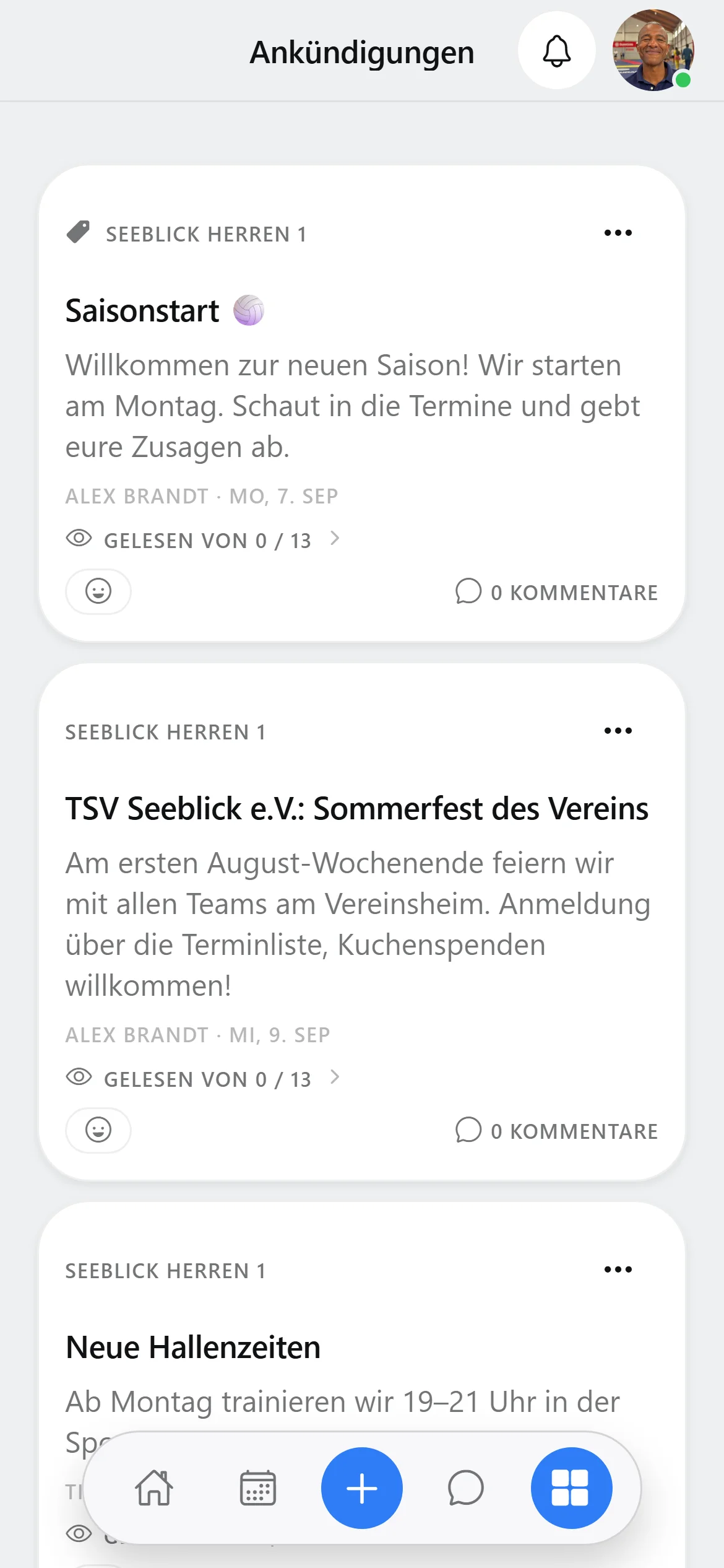 Ankündigungs-Liste in Squova auf dem Handy mit angeheftetem Beitrag und Lesestatus