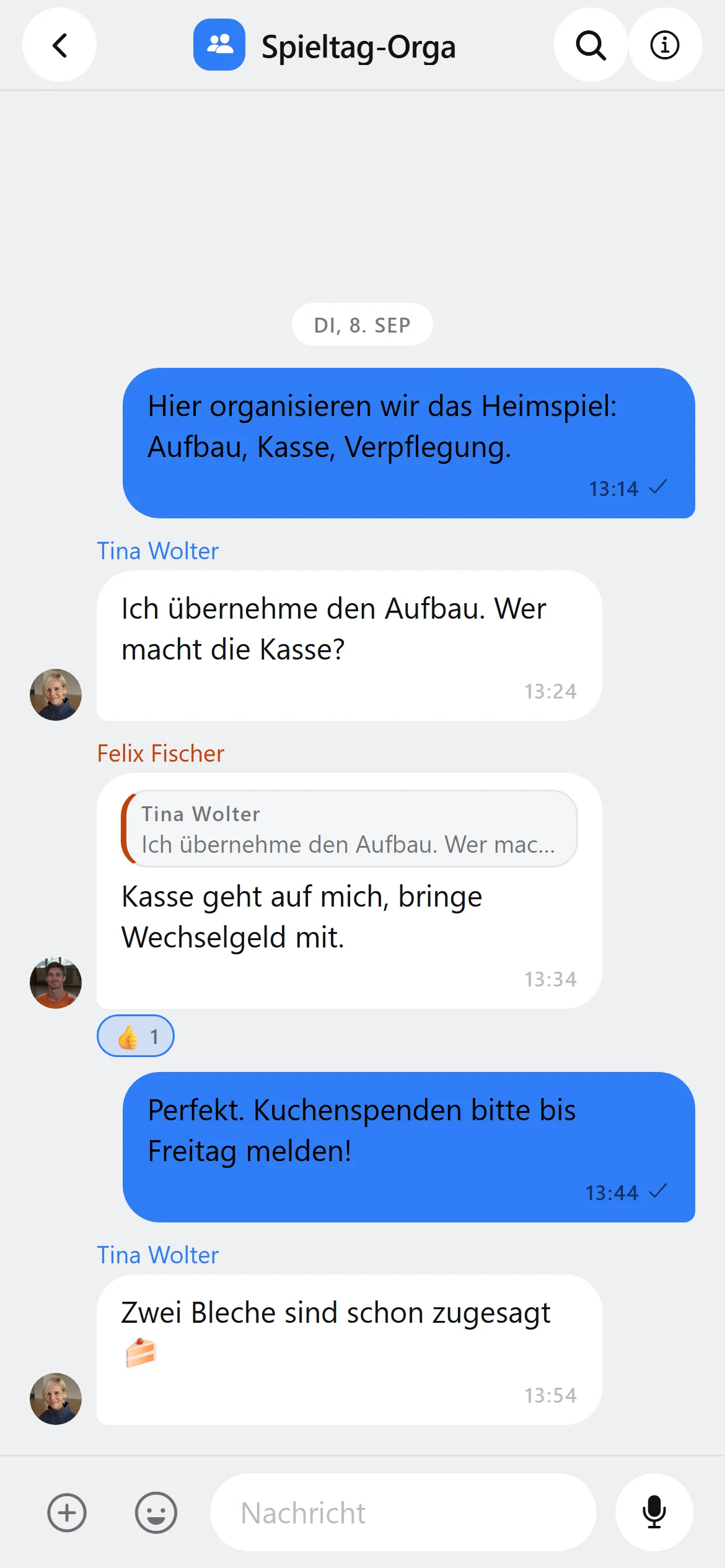 Gruppen-Unterhaltung in Squova mit Antworten und Reaktionen